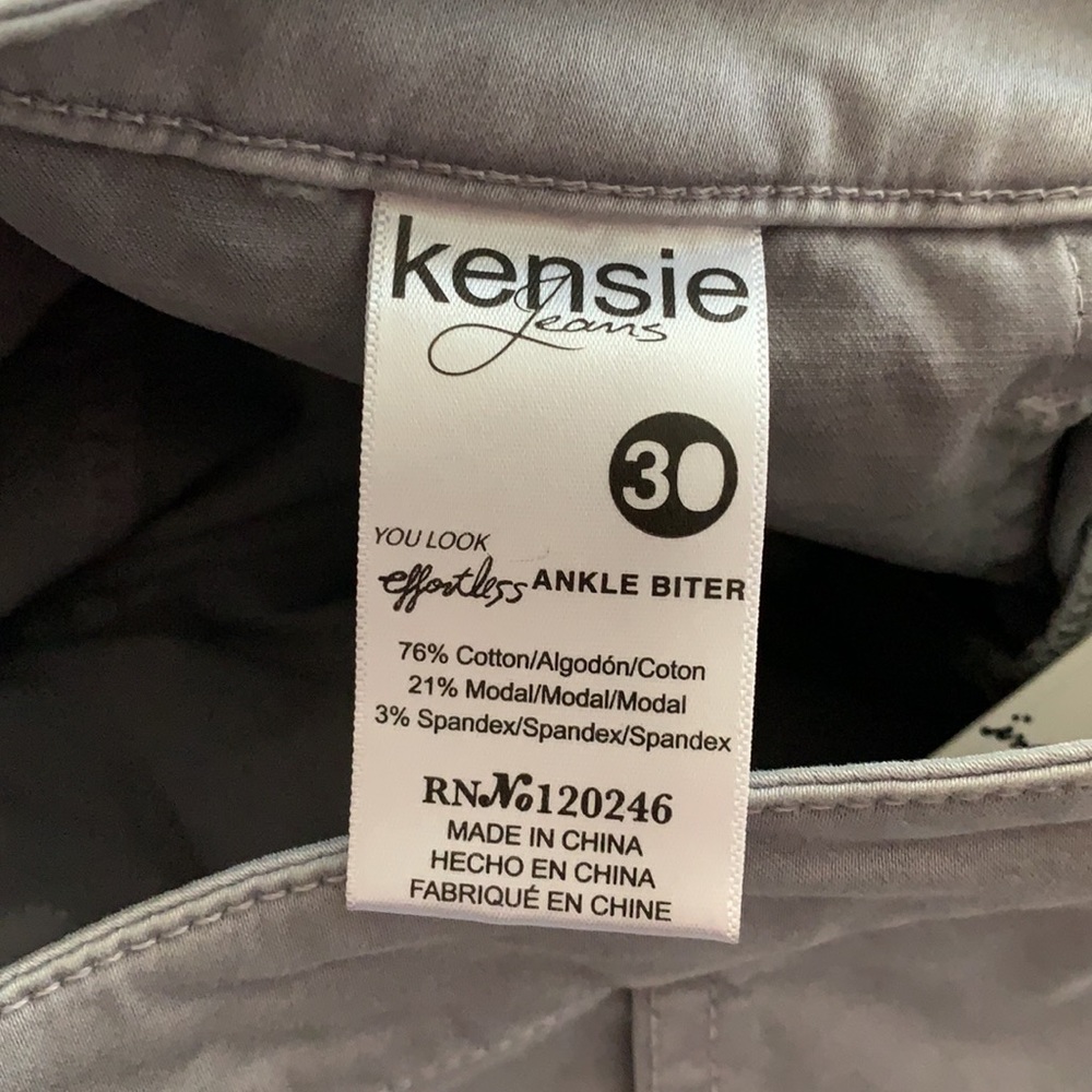 NWT KENSIE Soft Grey Crop Jeans Sz 30 - Picture 11 of 11
